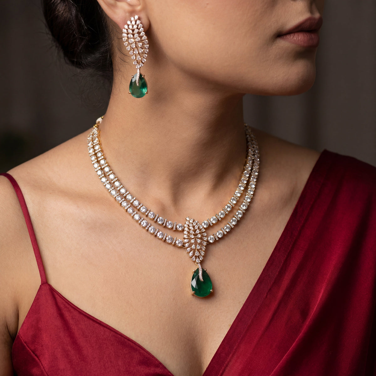 Noorina Pendant Necklace Set – handcrafted pendant necklace by Ozel