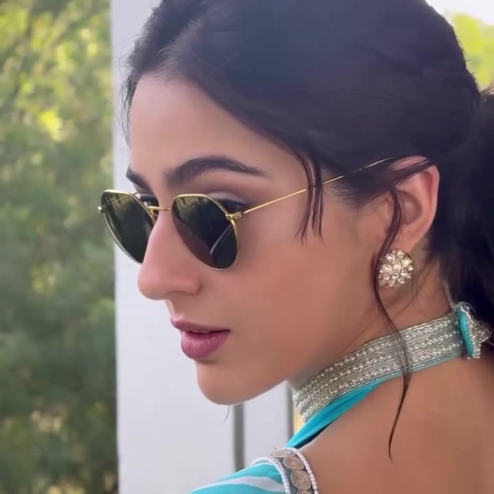 Sara Ali Khan with Tanishka Kundan Dome Studs