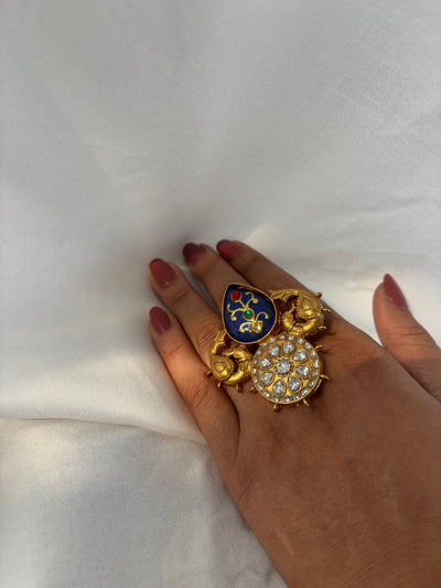 Mehreen floral ring – side profile view by Ozel