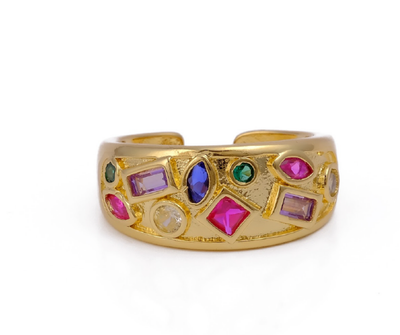Multicolor spectrum ring – worn on finger by Ozel
