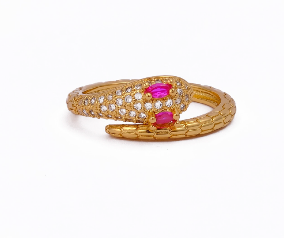 Wildform ring – side profile by Ozel