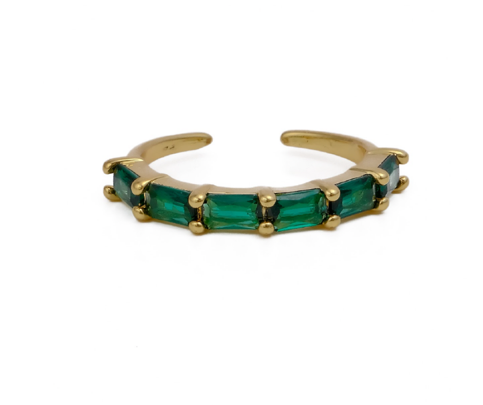 Baguette ring – side profile by Ozel