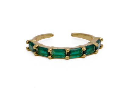 Baguette ring – side profile by Ozel