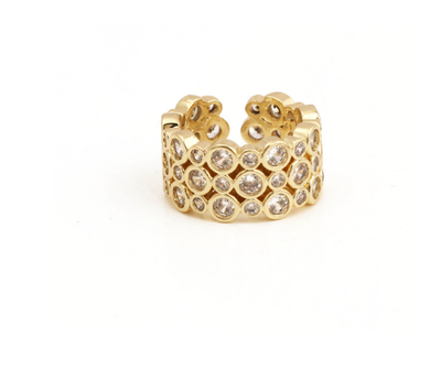 Celeste ring – luminous stone ring by Ozel