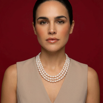 Freshwater pearl three-layer necklace ivory – elegant pearl necklace by Ozel