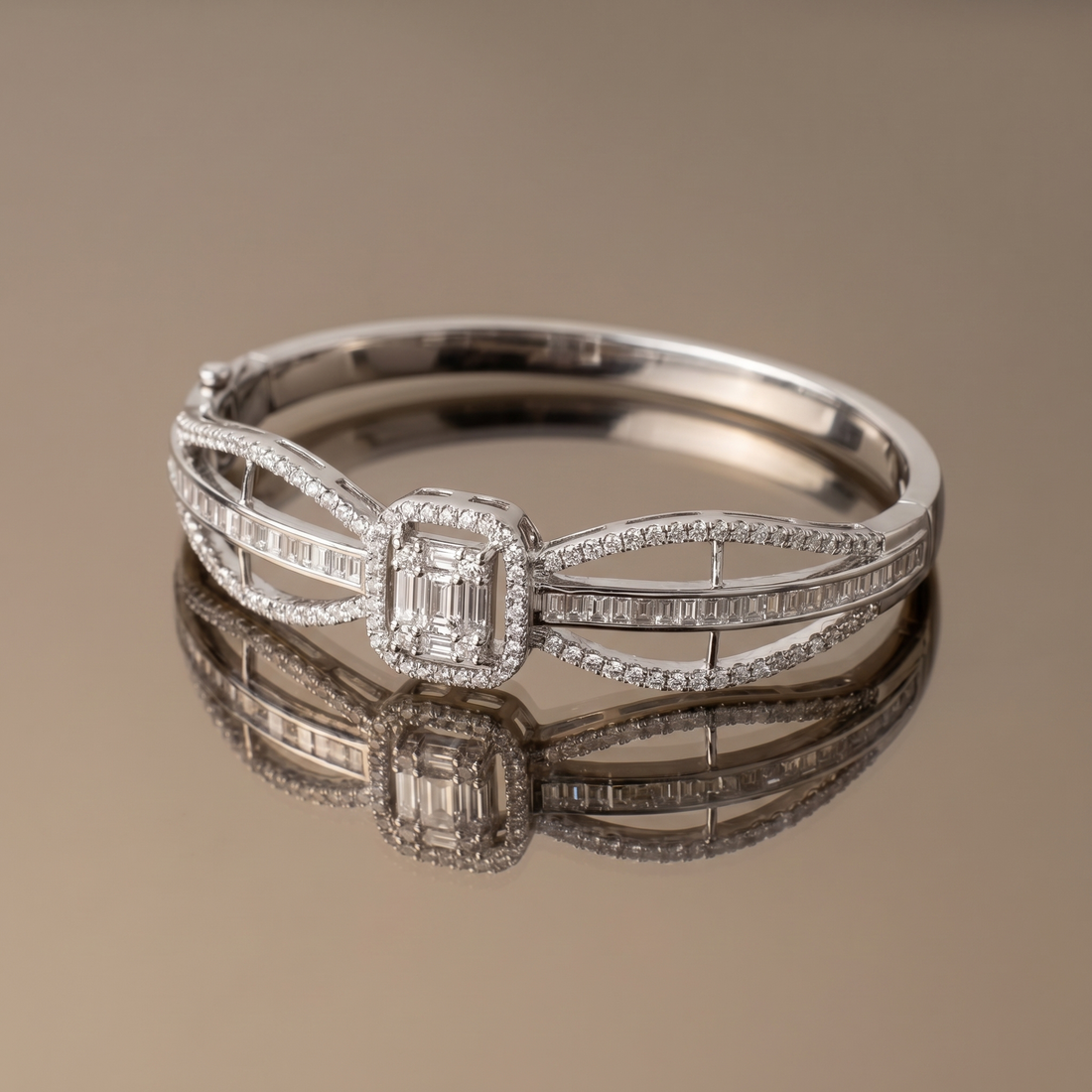 Meherika diamond knot bracelet – detail view by Ozel