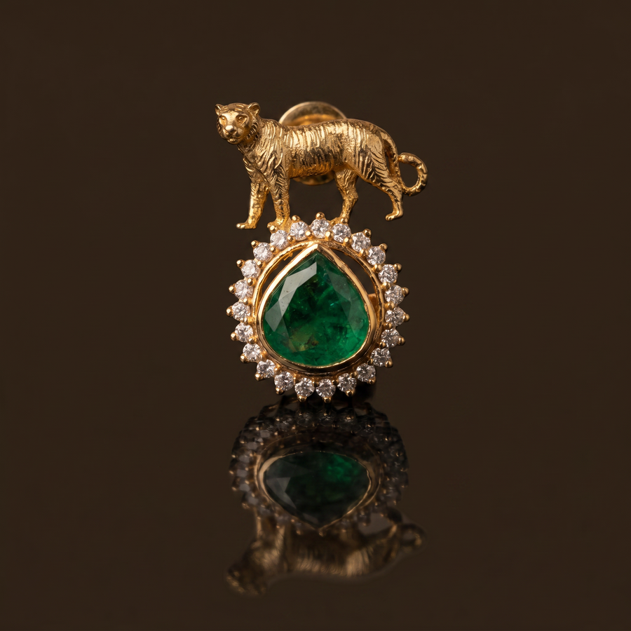 Tvesha wild emerald drop earrings – detail view by Ozel