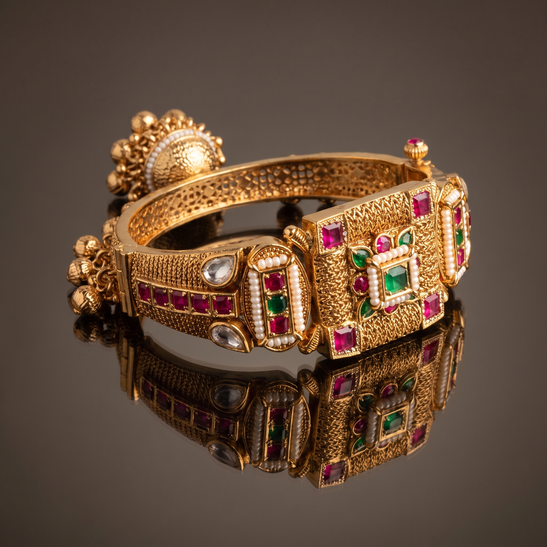 Zareenva Mosaic Crest Kada