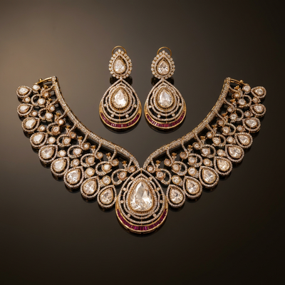 Crown necklace set – crown motif detail close-up by Ozel