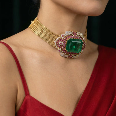 Rajvansh – emerald regal choker set by Ozel