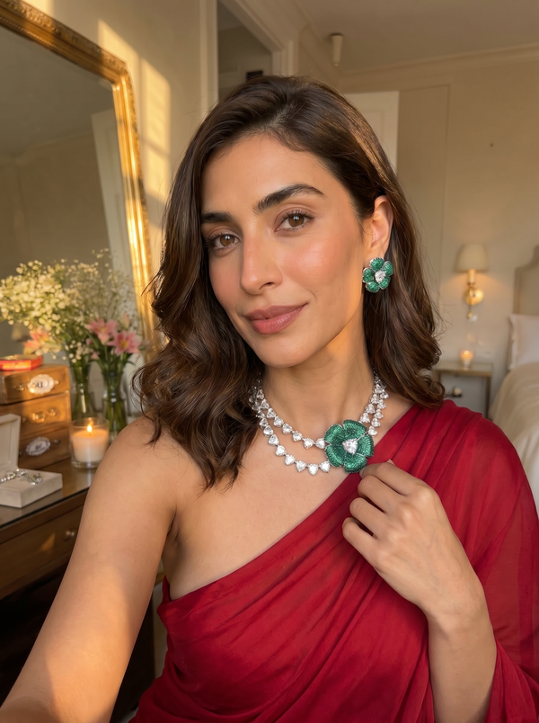 Aurélia bloom necklace and stud earrings set – handcrafted floral jewelry by Ozel