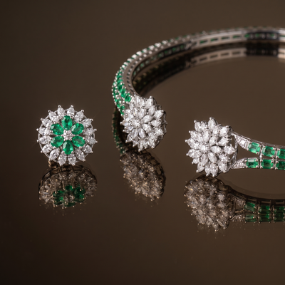 Emerald Éclat Necklace Set