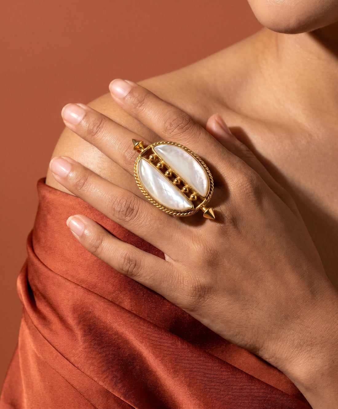 Mother of Pearl Split Oval Ring 1