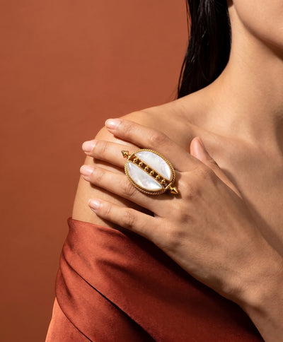 Mother of Pearl Split Oval Ring 3