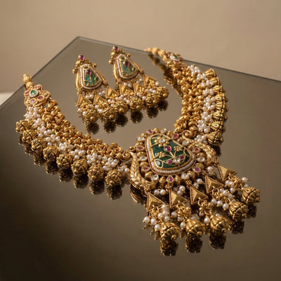 Kanaka – traditional haar set by Ozel